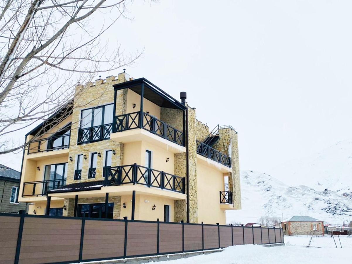 Besami Hotel Kazbegi Exterior foto